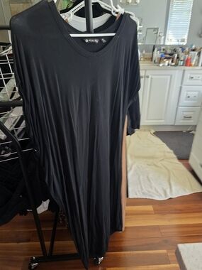 Athleta Black Relaxed Fit Maxi Dress